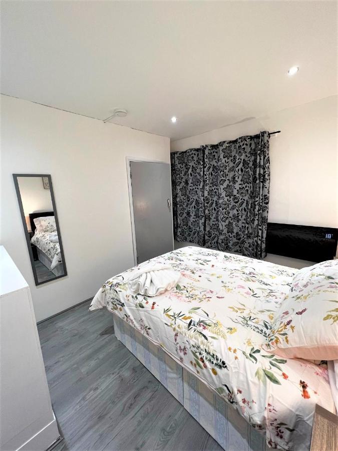 Stepney Green Beds To Stay 24 Λονδίνο Εξωτερικό φωτογραφία